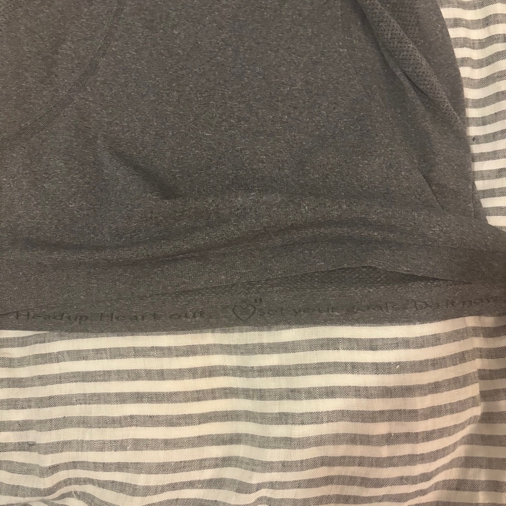 Lululemon long sleeve gray shirt, top for cold weather outdoors, running - Picture 12 of 13